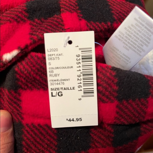 NWT THE CHILDREN’S PLACE ADULT (Men or Women) Black & Red Buffalo plaid Robe - Picture 3 of 5